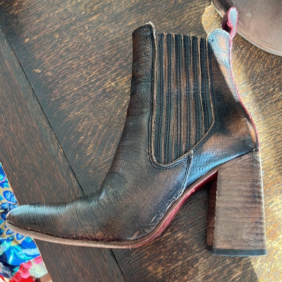 Freebird Heeled Boots - Picture 5 of 9